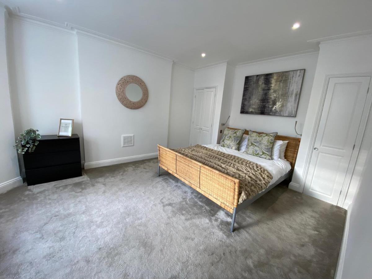Fantastic Spacious Garden Flat With Own Private Entrance Londen Buitenkant foto