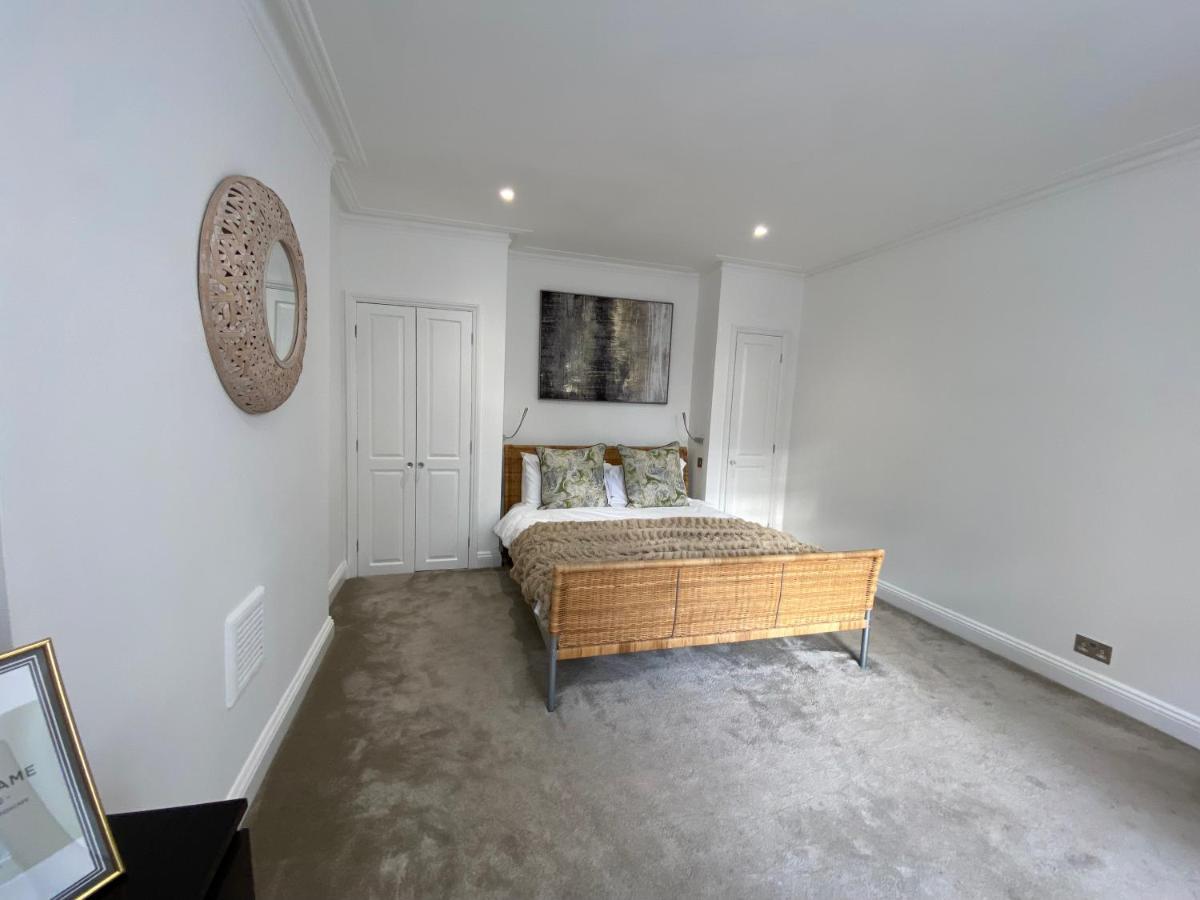 Fantastic Spacious Garden Flat With Own Private Entrance Londen Buitenkant foto