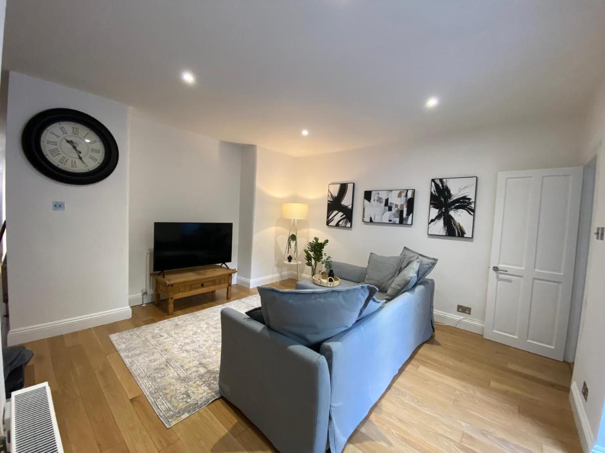 Fantastic Spacious Garden Flat With Own Private Entrance Londen Buitenkant foto