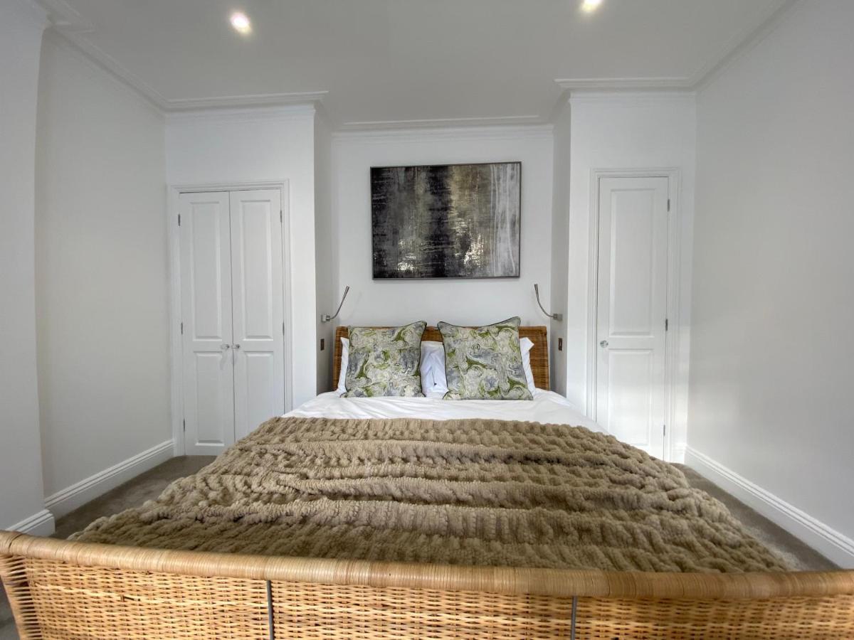 Fantastic Spacious Garden Flat With Own Private Entrance Londen Buitenkant foto